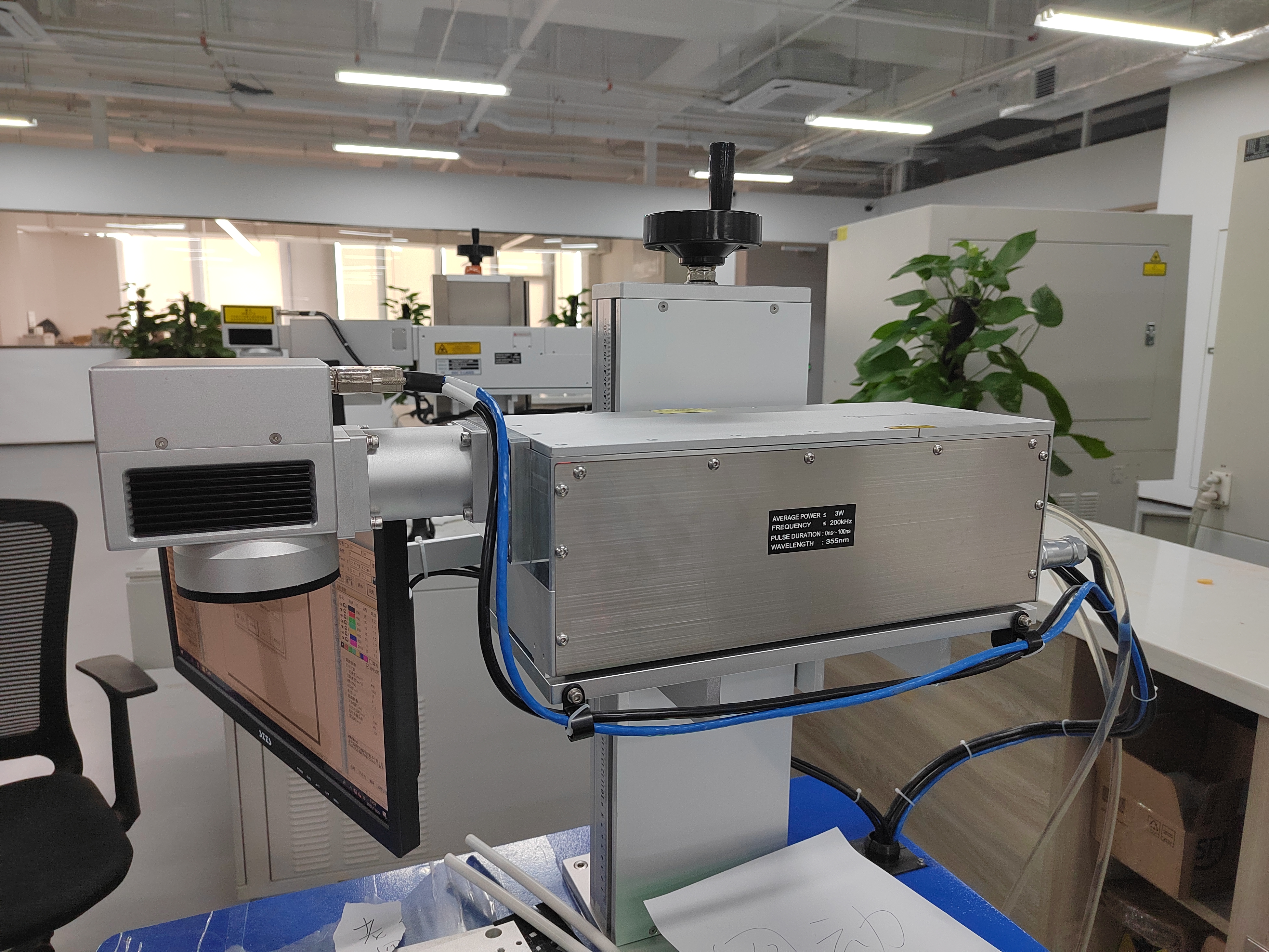 Hans UV laser source JEWEL-3 (2)