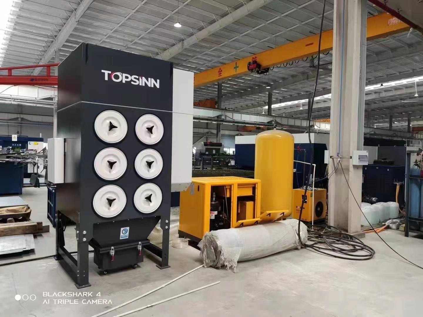 Dedicated dust removal equipment for laser cutting machine